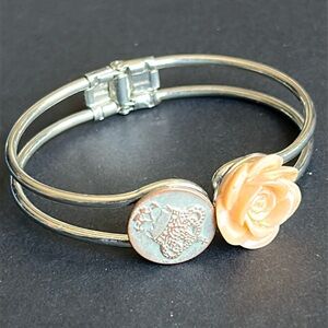 Women’s vintage dainty silver tone enamel rose bangle bracelet one size opens‎
